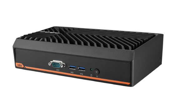 Advantech UBX-210K – Вид спереди