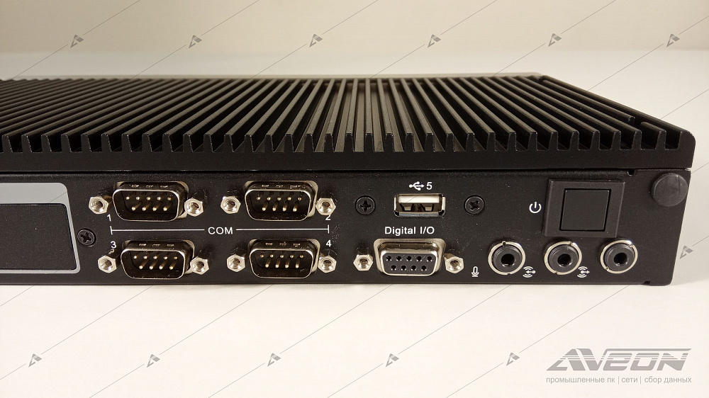 Фотообзор встраиваемого компьютера Advantech ARK-2230L-U0A2E от АВЕОН