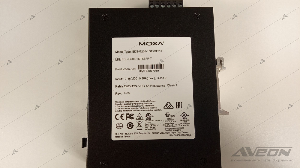 Фотообзор коммутатора Ethernet 5 портов MOXA EDS-G205-1GTXSFP-T от АВЕОН