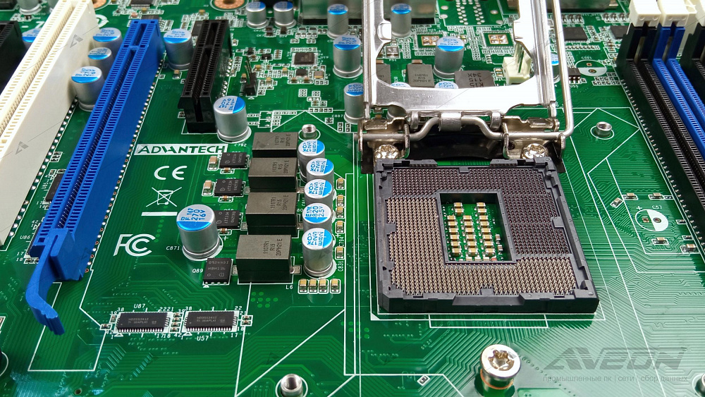 Фотообзор промышленной серверной материнской платы ATX Advantech ASMB-785G2-00A1E от АВЕОН