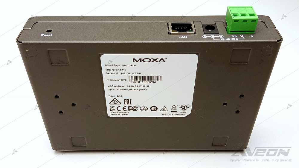 Фотообзор 4-портового сервера устройств RS-232 в Ethernet MOXA NPort 5410 от АВЕОН
