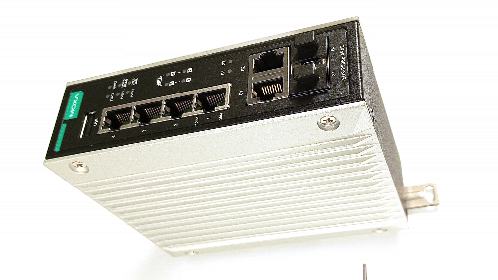 Фотообзор PoE-коммутатора MOXA серии EDS-P506E-4PoE от АВЕОН