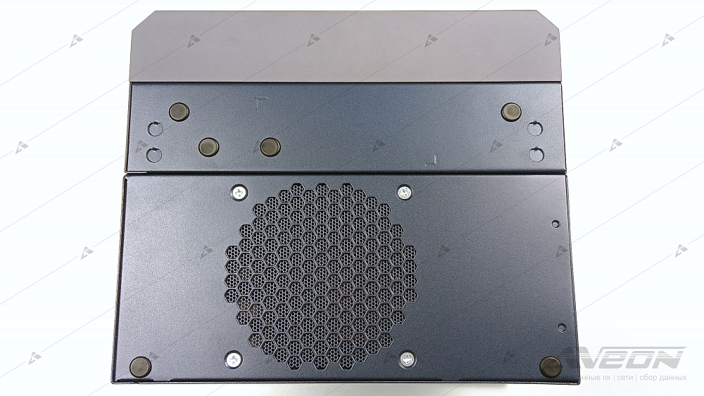 Фотообзор модуля расширения Advantech MIC-75M13-00A1E от АВЕОН