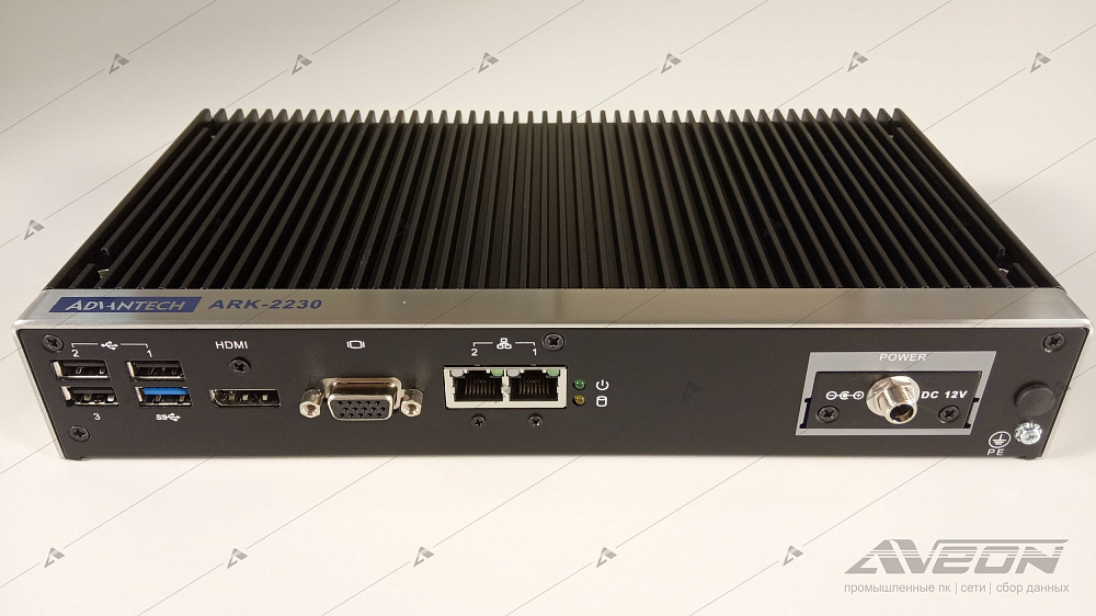 Фотообзор встраиваемого компьютера Advantech ARK-2230L-U0A2E от АВЕОН