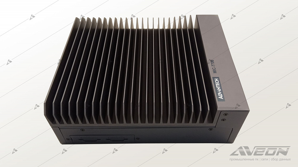 Фотообзор безвентиляторного компактного компьютера Advantech MIC-7700H-00A1 от АВЕОН
