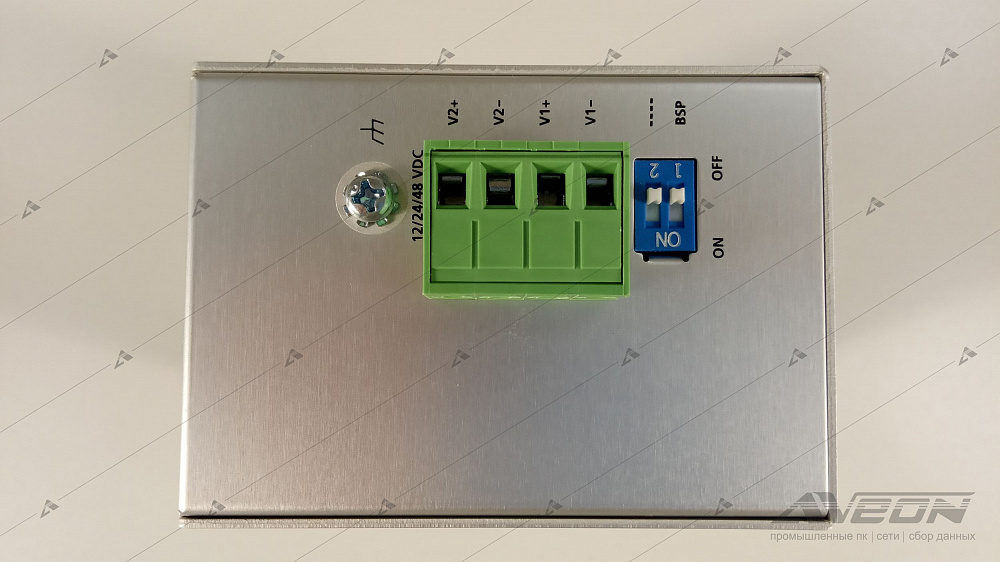 Фотообзор 8-портового неуправляемого коммутатора MOXA EDS-208A от АВЕОН