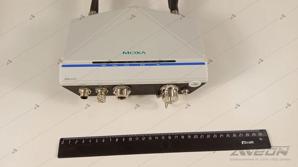 Фотообзор беспроводной точки доступа MOXA AWK-4121-EU-T