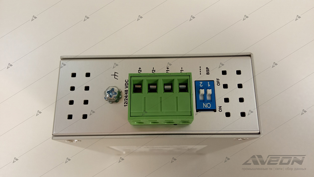 Фотообзор 5-портового неуправляемого коммутатора MOXA EDS-205A от АВЕОН