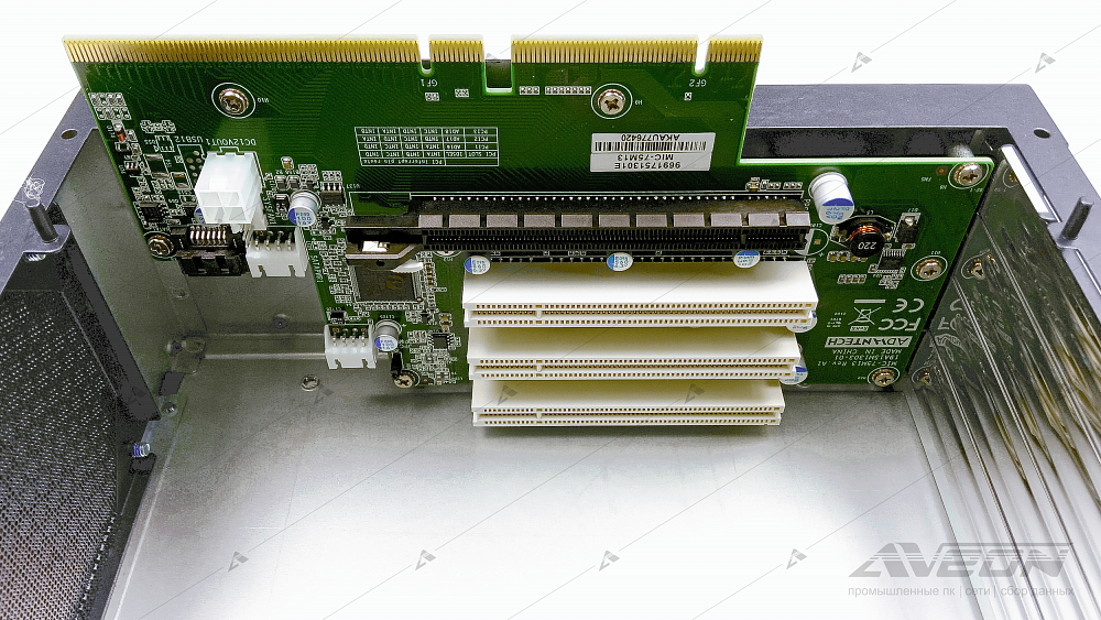 Фотообзор модуля расширения Advantech MIC-75M13-00A1E от АВЕОН