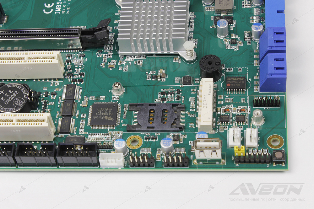 Фотообзор промышленной материнской платы AXIOMTEK IMB540-S от АВЕОН
