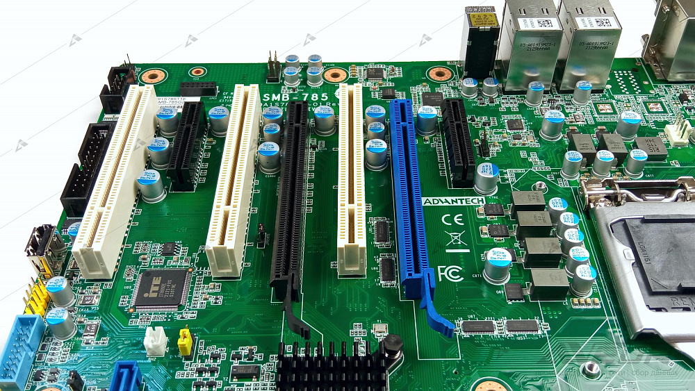 Фотообзор промышленной серверной материнской платы ATX Advantech ASMB-785G2-00A1E от АВЕОН