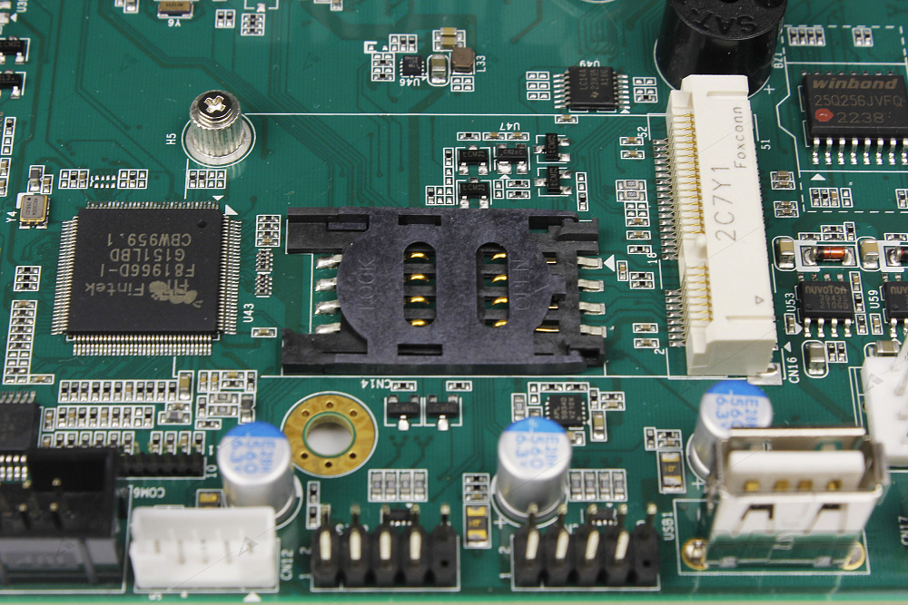 Фотообзор промышленной материнской платы AXIOMTEK IMB540-S от АВЕОН