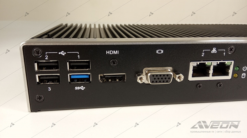 Фотообзор встраиваемого компьютера Advantech ARK-2230L-U0A2E от АВЕОН
